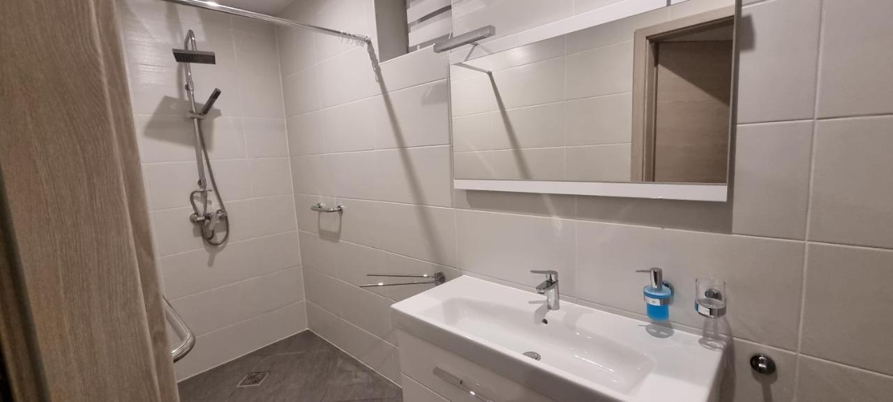 Hos-Cegledi Vendeghaz Miskolc -Oenallo Otthon, Mely Csak Az Oenoeke Zewnętrze zdjęcie